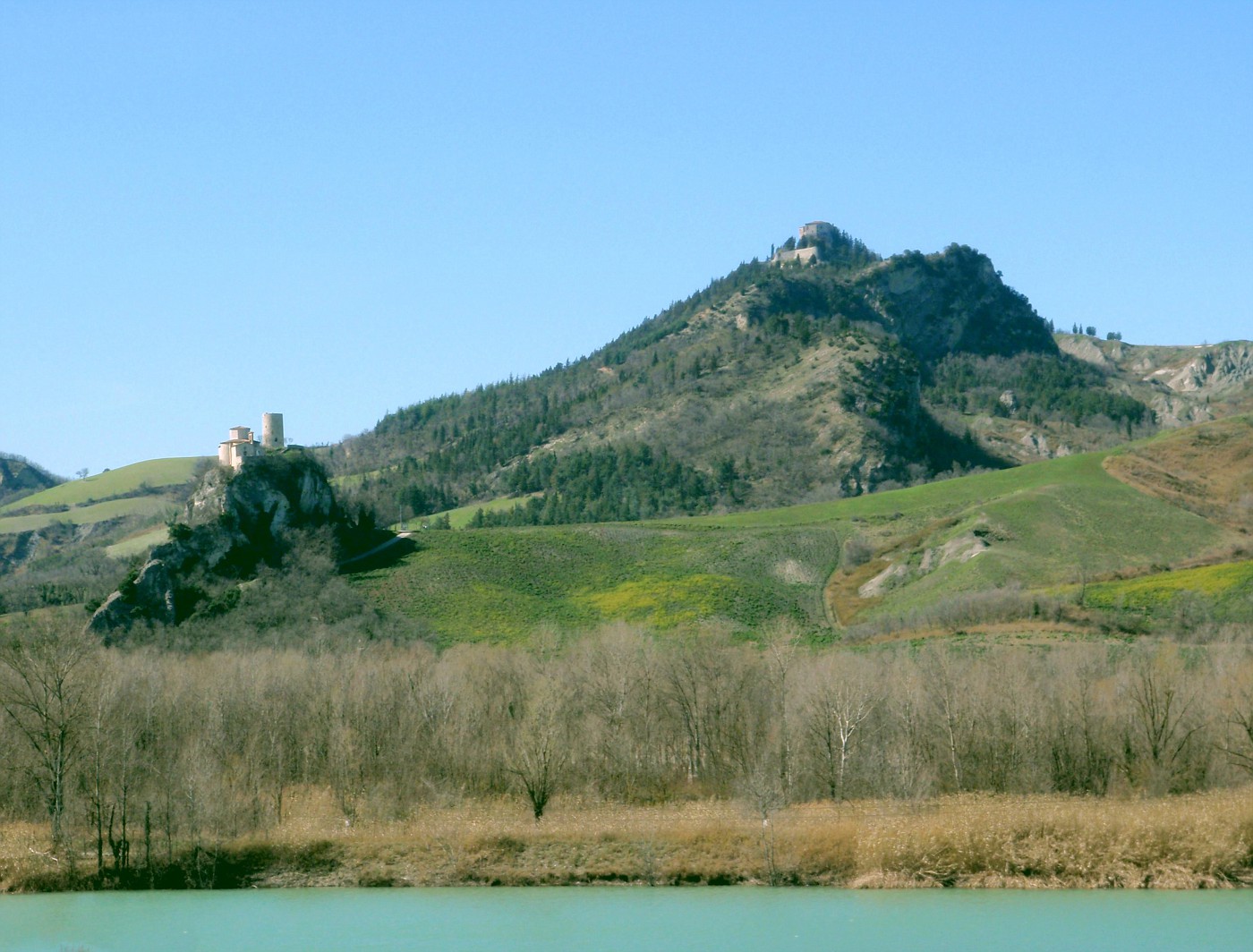 Castello Montebello e Santuario Madonna di Saiano