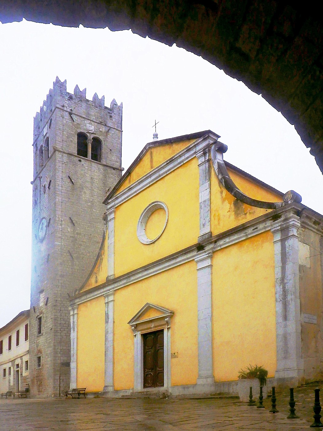 Stephanskirche mit Glockenturm