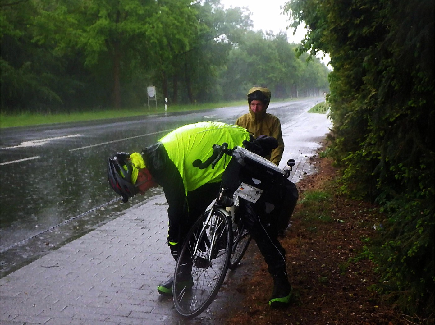 Regen und Hagel