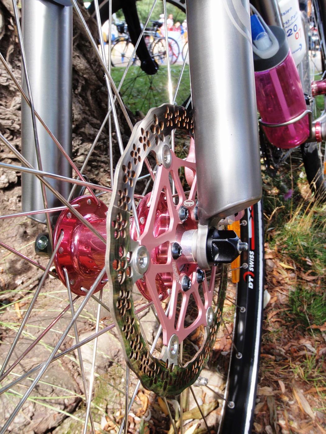 Front hub of Ausilia's bike