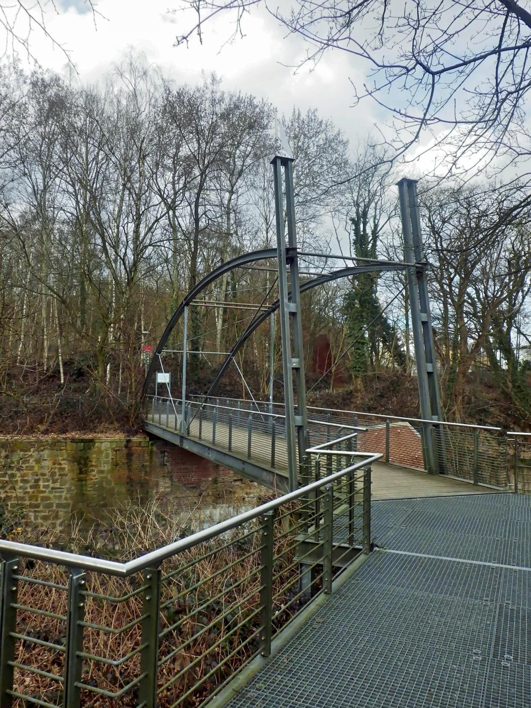 Rad- und Fußwegbrücke