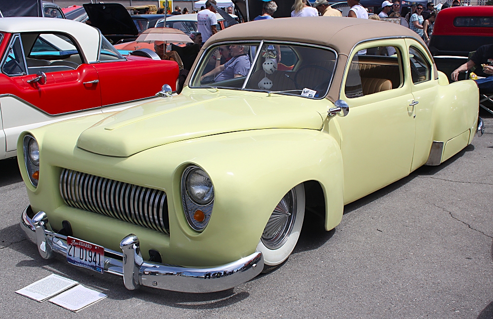 Photo: mystery-custom-5 | 1941 Ford Channeled Coupe Sectioned hood ...