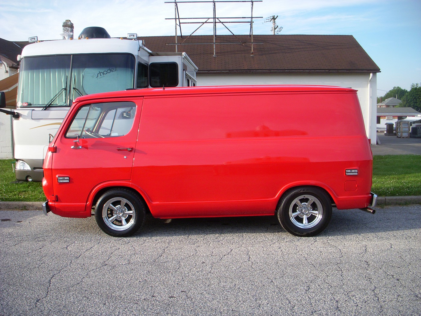 Photo 69 Chevy Van Street Rod Nats York 2014 VP Photo 114 NSRA