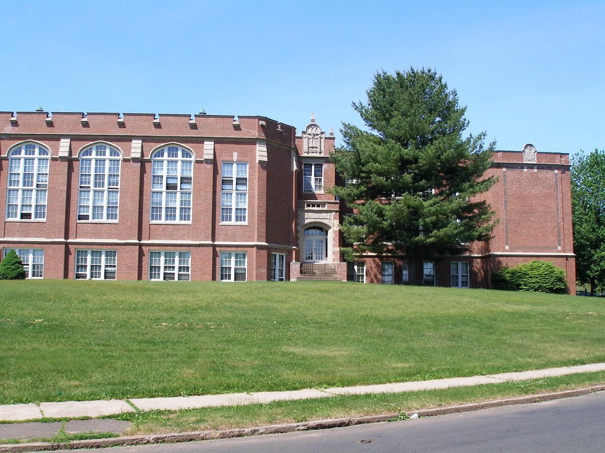 Photo NEW BRITAIN FORMER WASHINGTON SCHOOL 03.jpg NEW BRITAIN