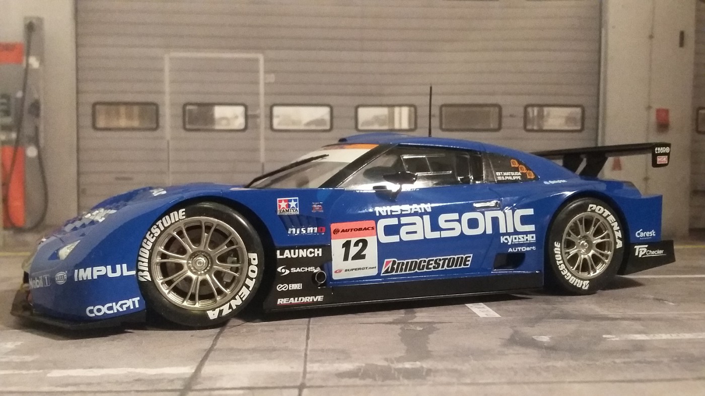 EBBRO 1/18 CALSONIC INPUL 高い GT-R R35