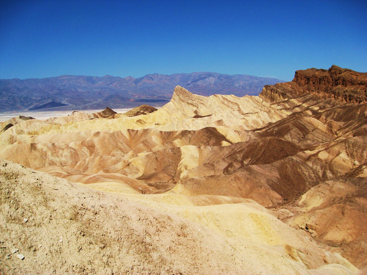 Photo ZABRISKIE POINT DEATH VALLEY N.P. 2014 PLANES, TRAINS, BOATS AND CARS album Seat2A