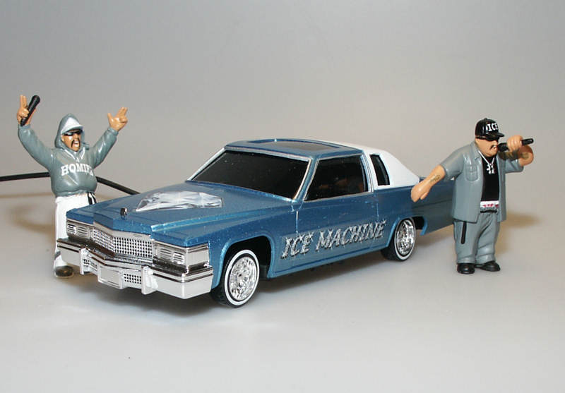 Lindberg ′79Cadillac dancer LOWRIDER Lindberg Model Kit 1:25 79 Cadillac Lowrider # 73037 Sealed