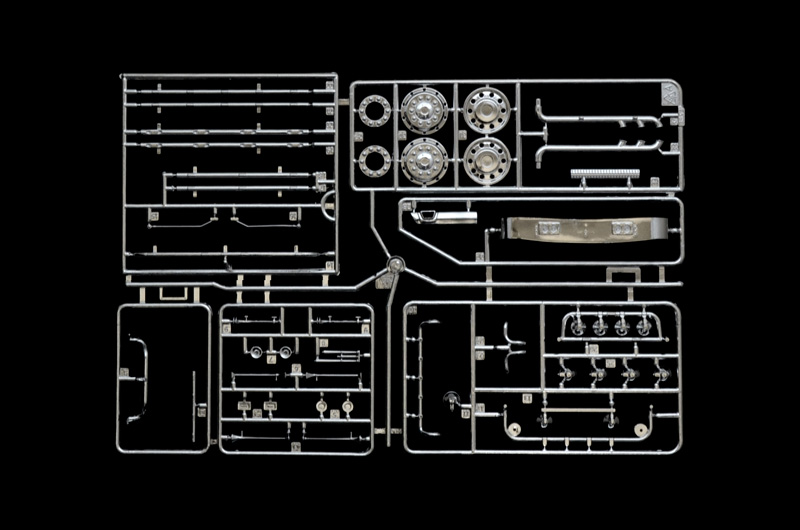 Modellino Da Costruire Scania 164L TopClass Showtruck Scala 1:24 - Italeri 3922, Per Collezionisti