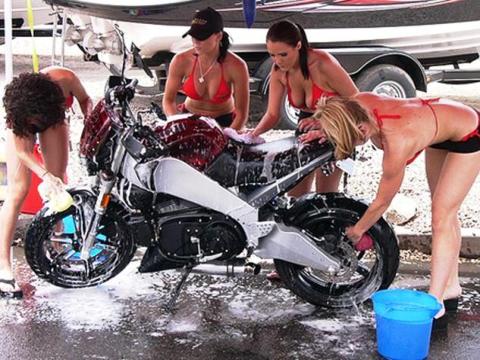 Bike wash babes s