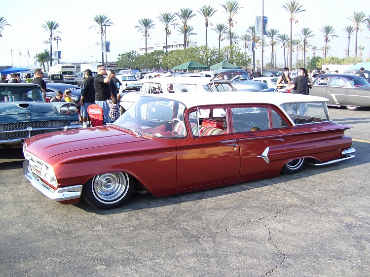 Photo: 1960 Chevrolet Station Wagon | Mooneyes Christmas Party 2006