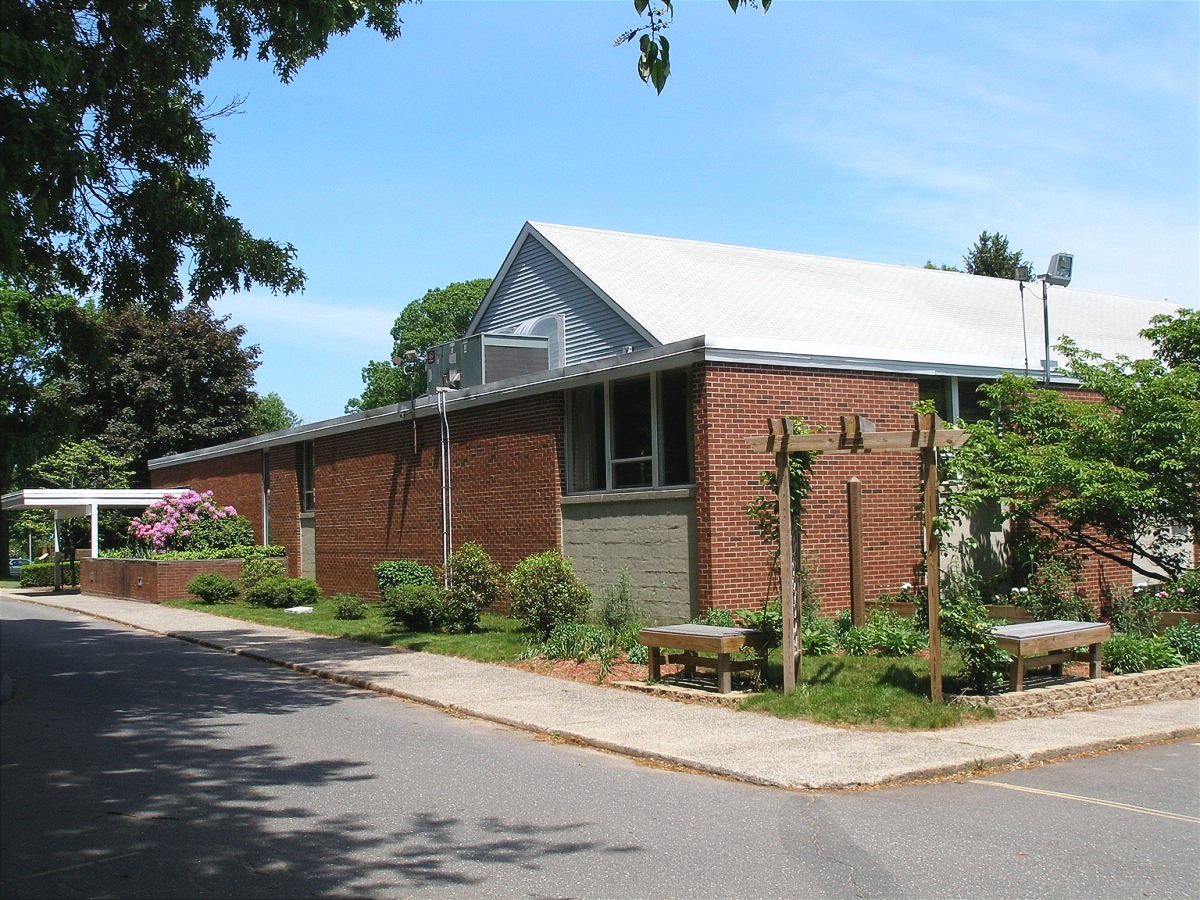 Photo PLAINVILLE UNITED METHODIST CHURCH 03.jpg PLAINVILLE, CT