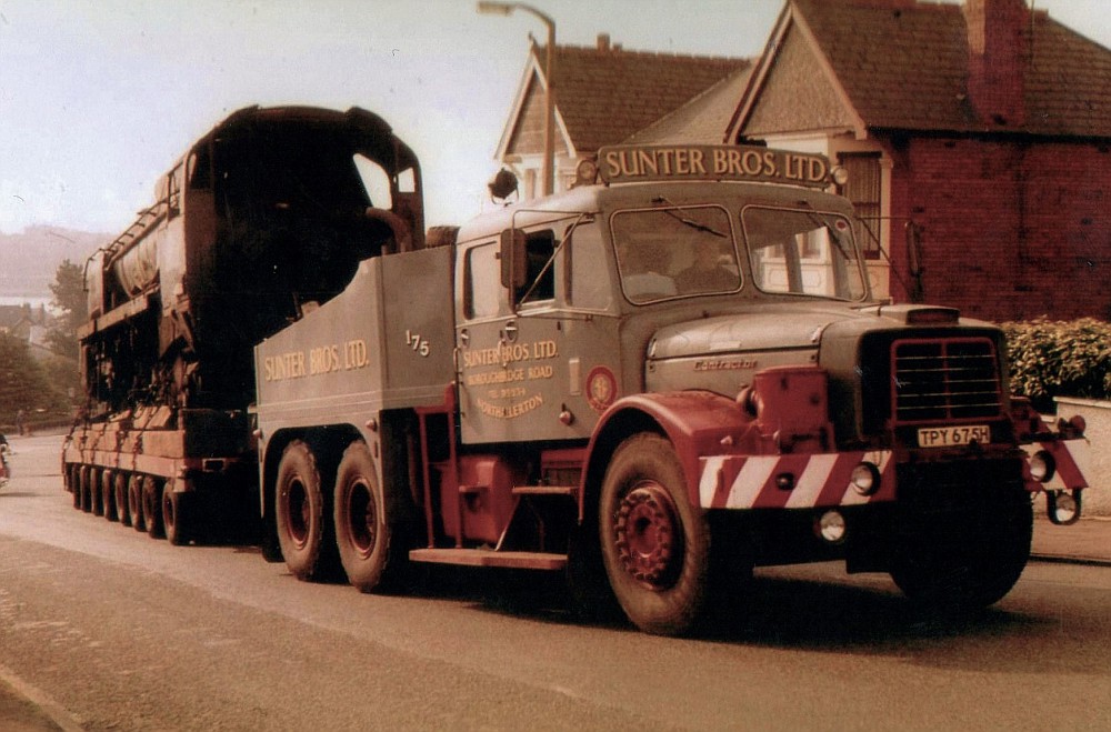 Photo TPY 675H Scammell Contractor 6x4 ballast tractor Fleet Nr 175