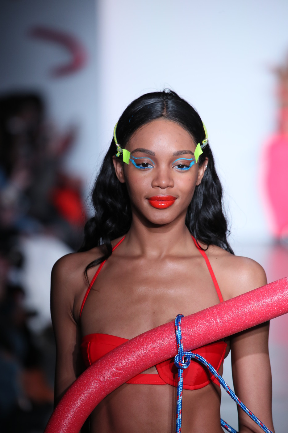 Chromat FW18 925 (C) fotki.com themy bikini bellyworkouts
