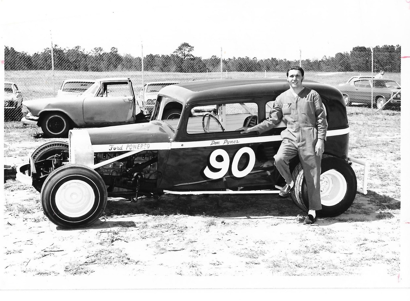 Photo Rocket Pictures8 Mike and Brenda Henderson collection Rocket