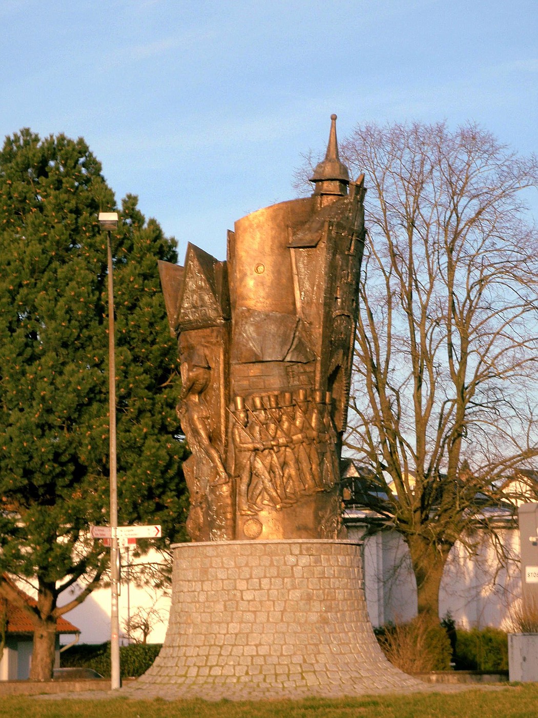 Bronze-Skulptur im Blomberger Kreisel