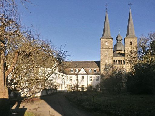 Kloster und Abteikirche Marienmünster