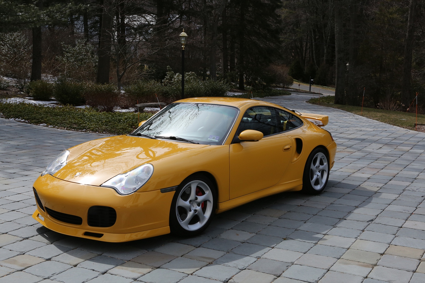 Porsche 911 Turbo 996 Yellow