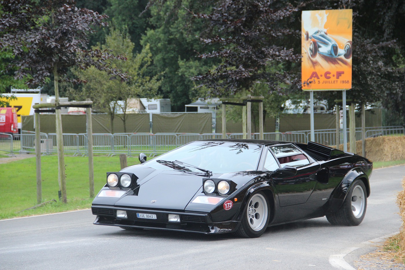 OTAKI 1/12 LAMBORGHINI countach LP500S Authentic Scale Model Kit from