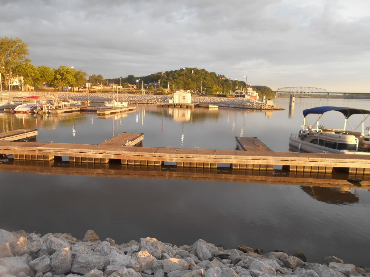 Photo HannibalMO2022fJun24f005 Hannibal MO 2022 June album Iowaz