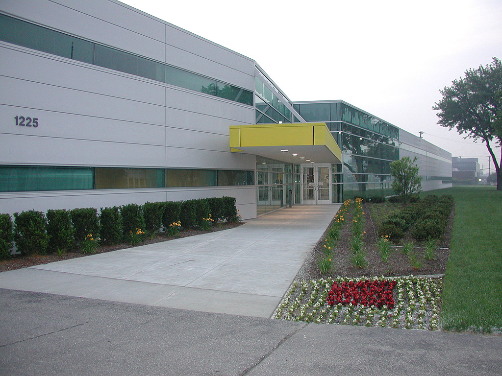 Photo: P1010010 | AMT Corporation Headquarters 1225 E Maple Rd Troy, MI ...