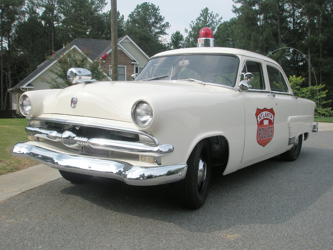 copcar dot com - The home of the American Police Car - Photo Archives