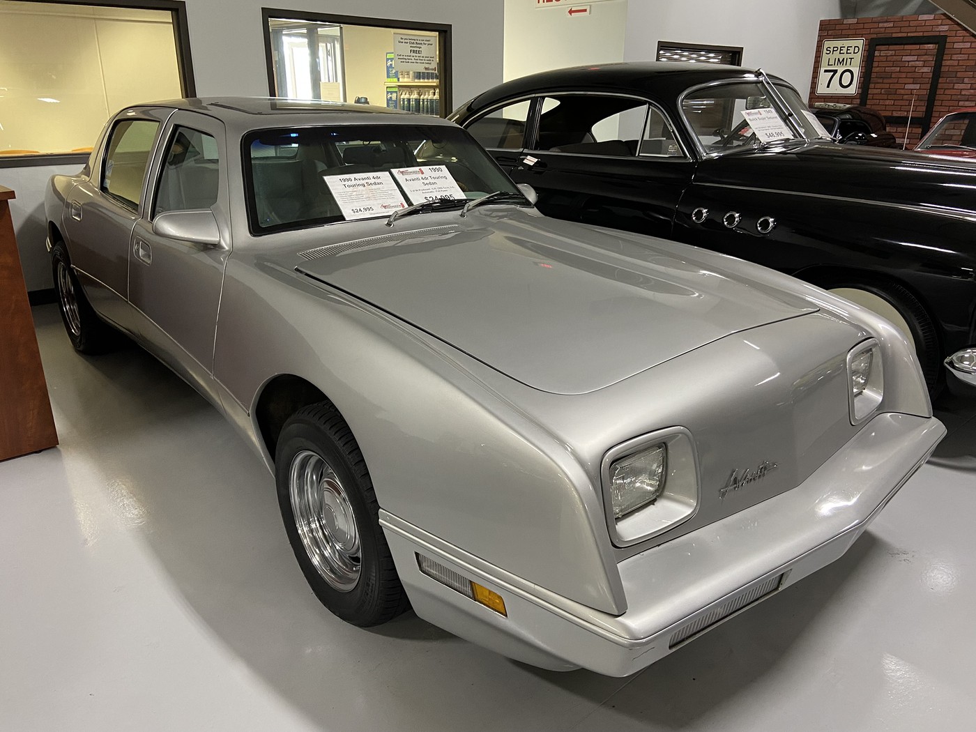 Photo 2022 Ellingson Motorcars (114) 2022 Ellingson Motorcars