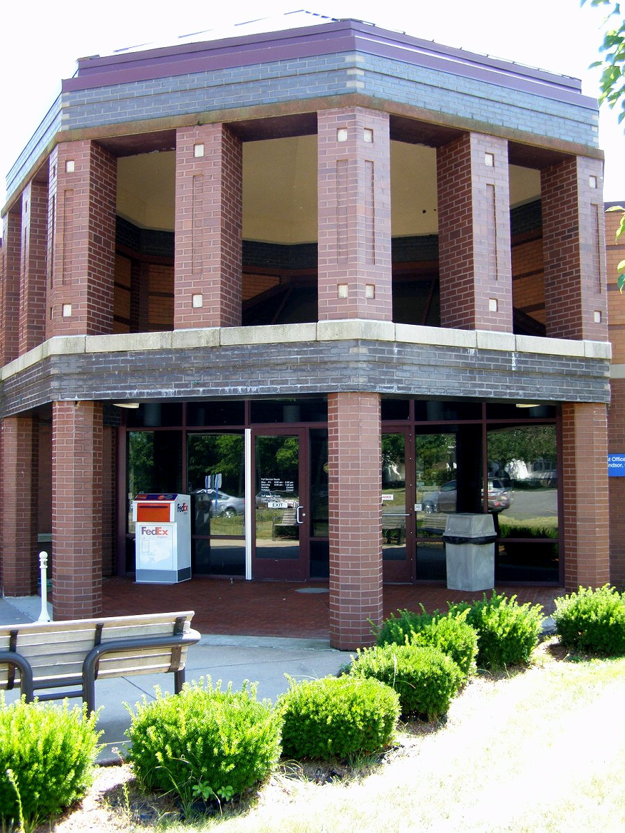 Photo SOUTH WINDSOR POST OFFICE 02.jpg SOUTH WINDSOR EAST