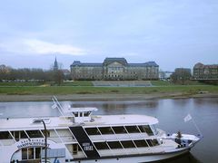 Danpfschiff Gräfin Cosel, die Elbe und das Sächsisches Staatsministerium