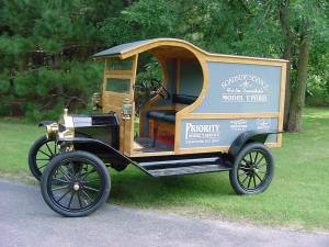 希少 Ford Model T delivery truck フォードモデルT 1925 Ford Model T Delivery Truck 1:24 Scale Diecast Model by