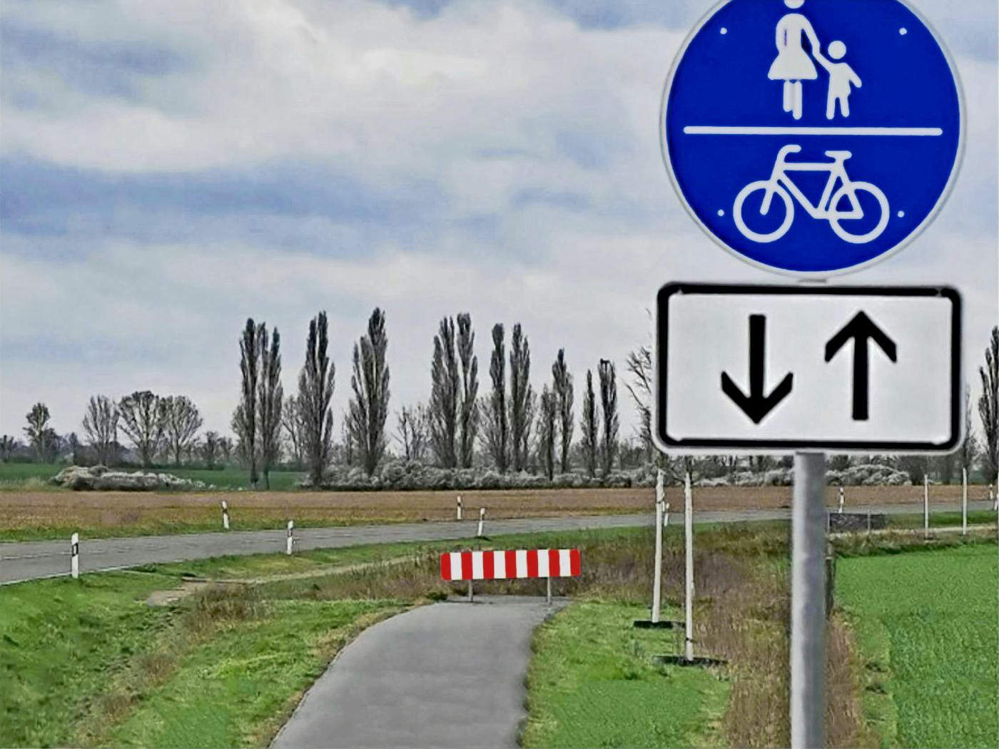 Geh-/Radweg-Ende