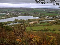 Blick vom Brunsberg auf den Godelheimer See